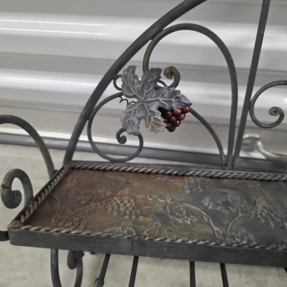 Wrought Iron Wall Mounted Wine Rack Stemware Glass Holder Grape Leaf Rustic Deco